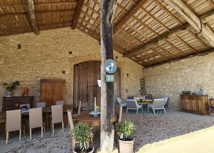 Oda ve Kahvaltı Le Coq En Repos